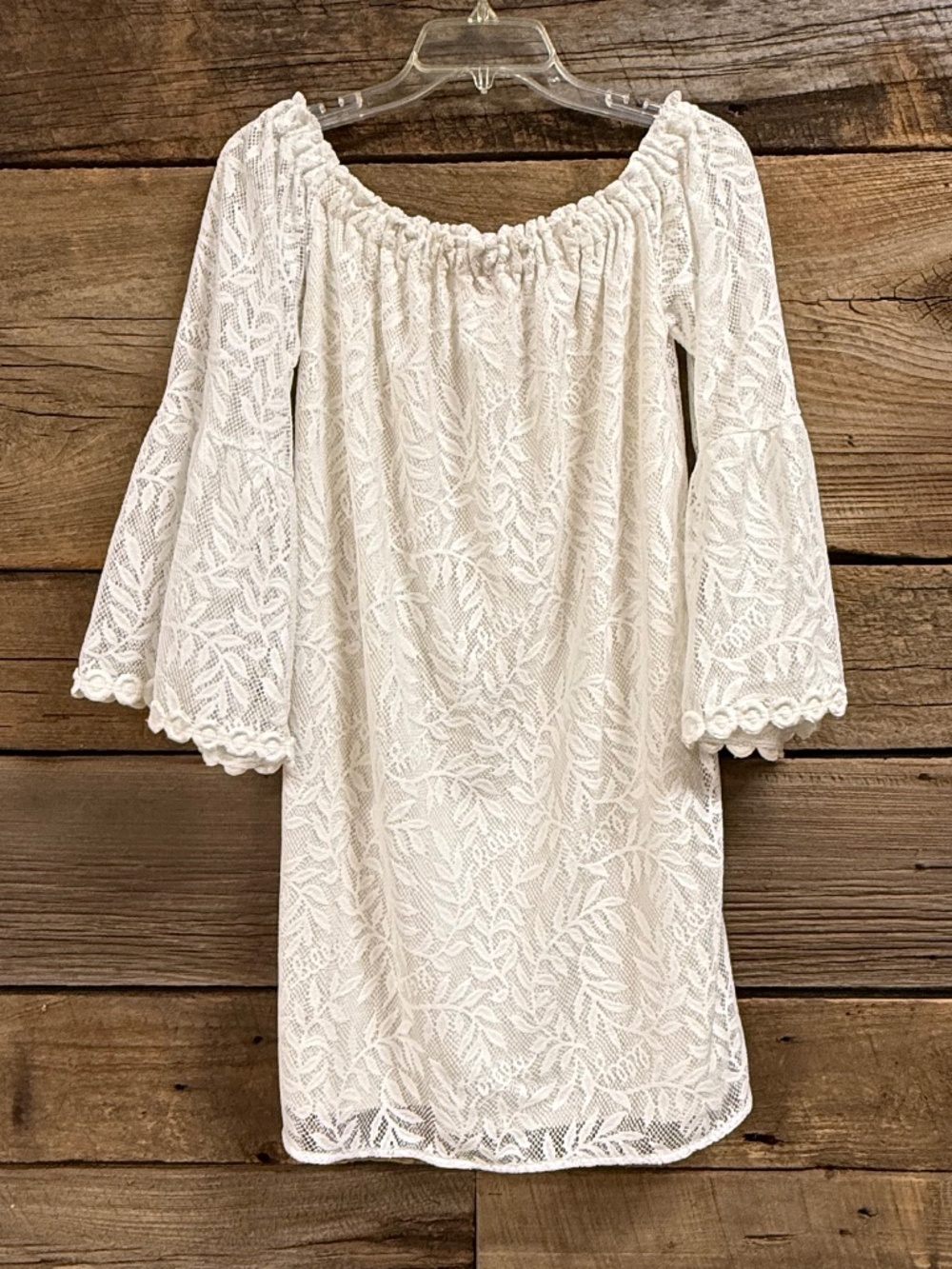Lilly Pulitzer Lace Nevie Off Shoulder dress, White, Small, Bell sleeves